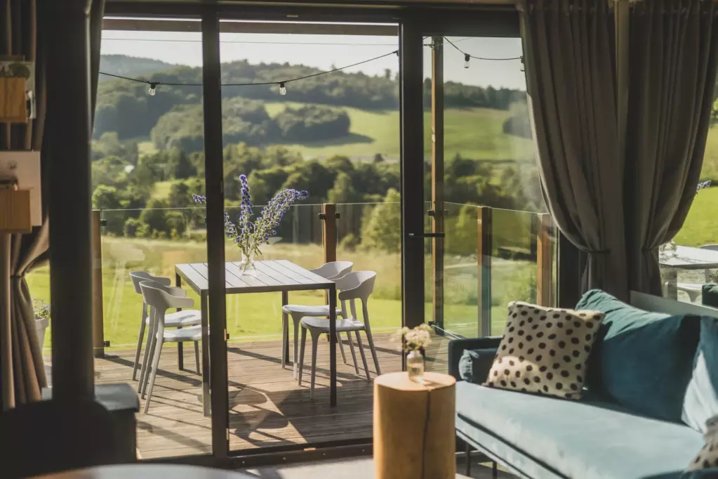 pokój hotelowy camping domki na Dolnym Śląsku