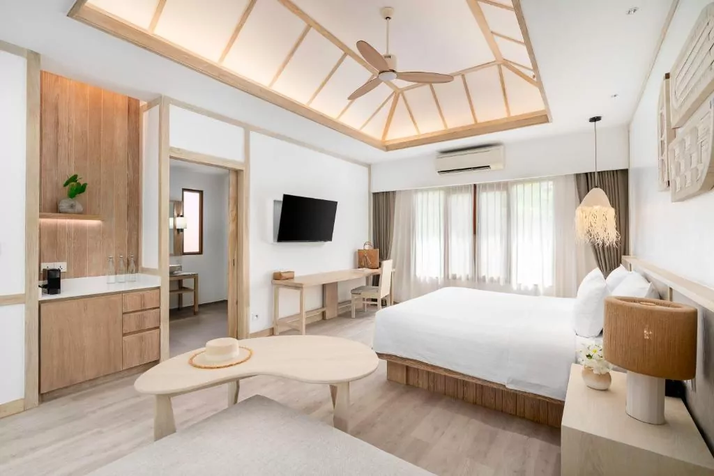 łóżko stolik lampa balkon stół komoda telewizor