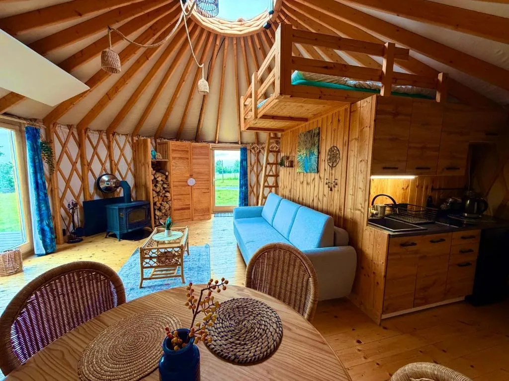 Glamping Niebiańska Osada Jurty Dolnośląskie
