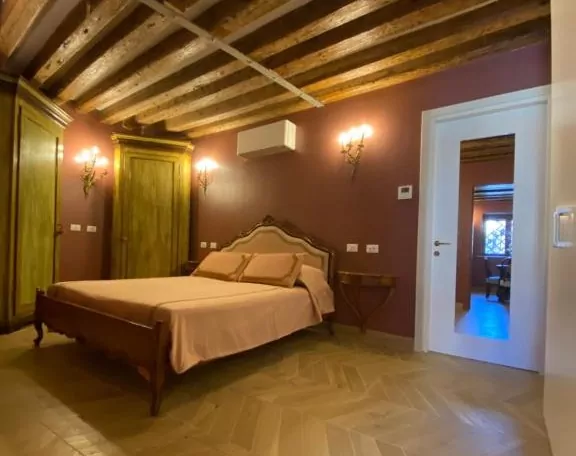 Dimora Contarini Charm Apartment on Grand Canal