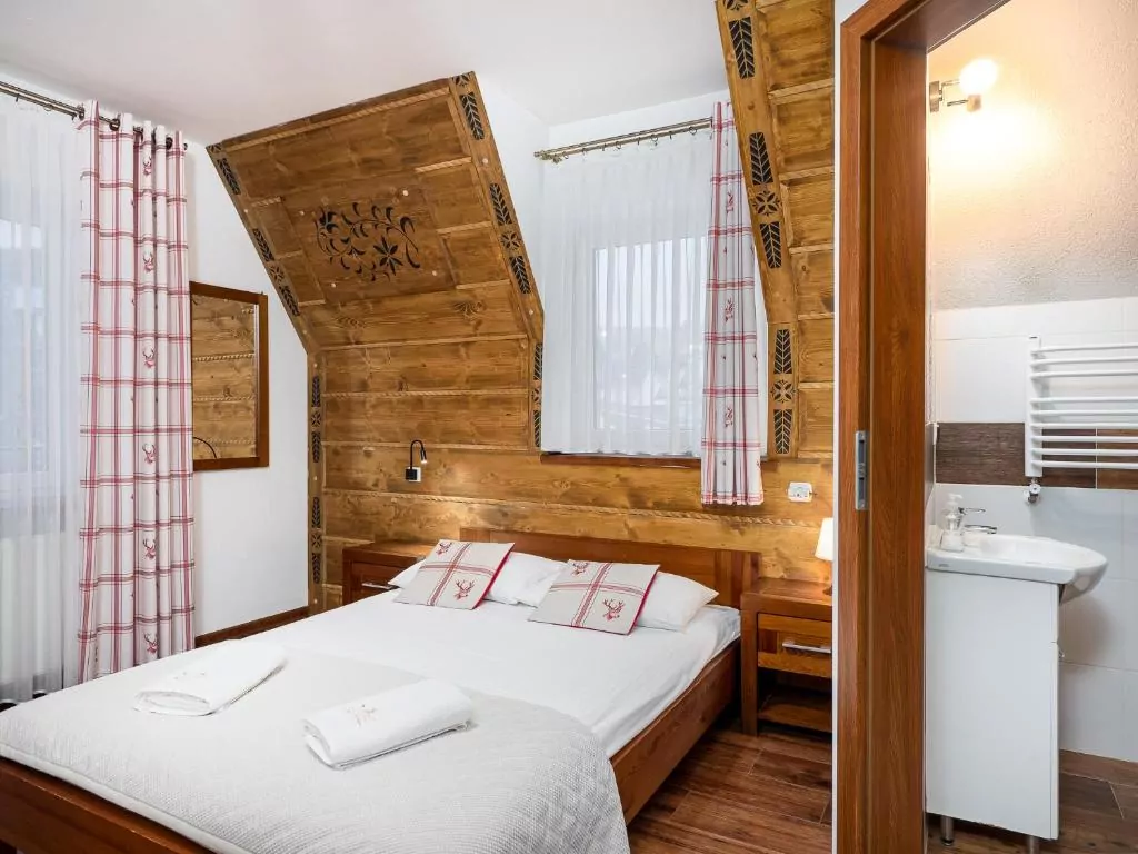 Willa Pod Reglami Małe Ciche Sauna & Jacuzzi