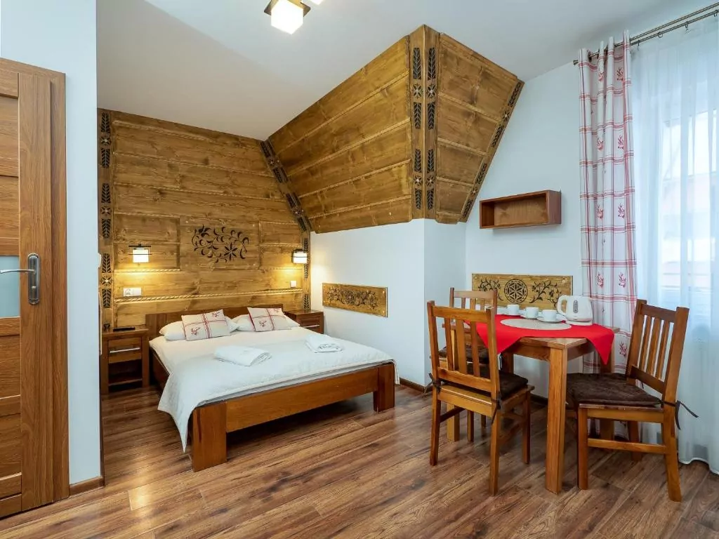 Willa Pod Reglami Małe Ciche Sauna & Jacuzzi