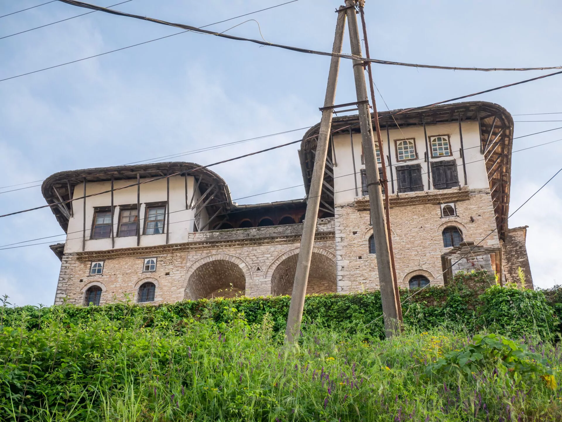 gjirokastra atrakcje zabytki wynajem auta w gjirokastrze