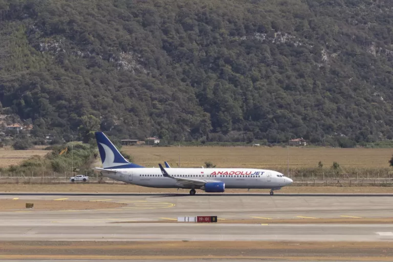 Dalaman lotnisko samolot pas startowy płyta lotniska