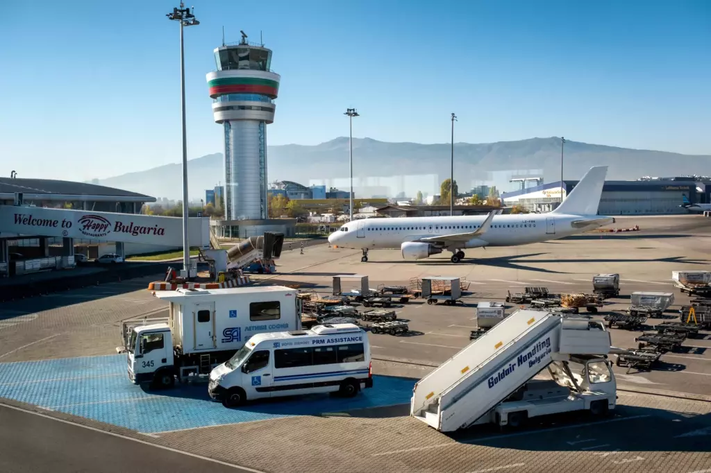 Sofia lotnisko samoloty wieża kontroli lotów samochody