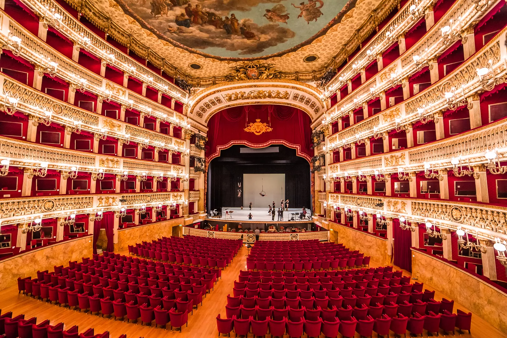 Teatr San Carlo Neapol