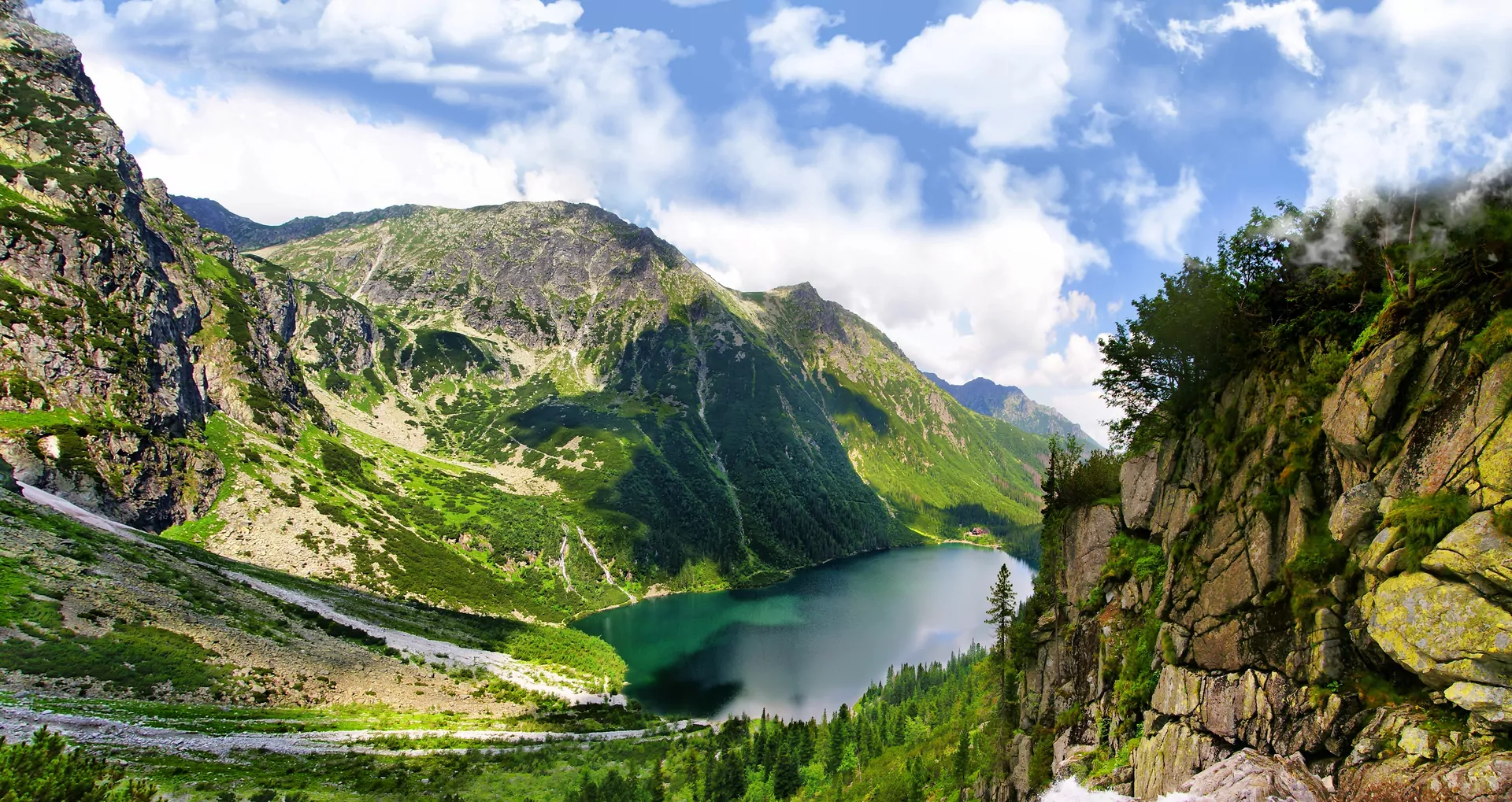 Tatry Morskie Oko z daleka