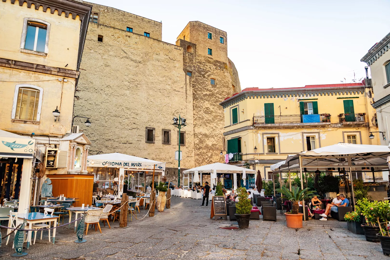 Zamek dell'Ovo Neapol