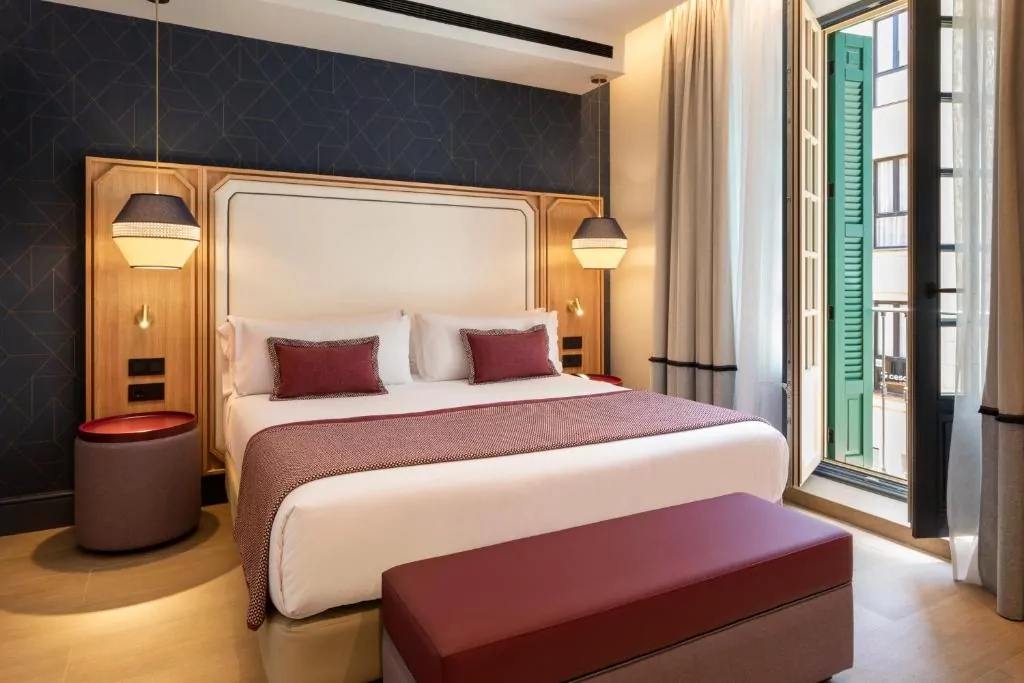 Catalonia Puerta del Mar