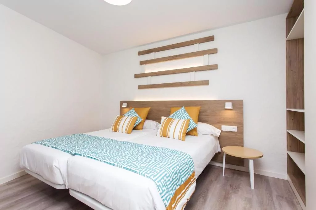 R2 Maryvent Beach Apartments