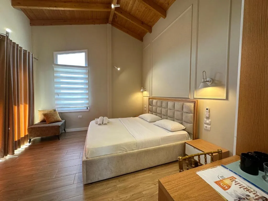 Arial Penthouse Suites