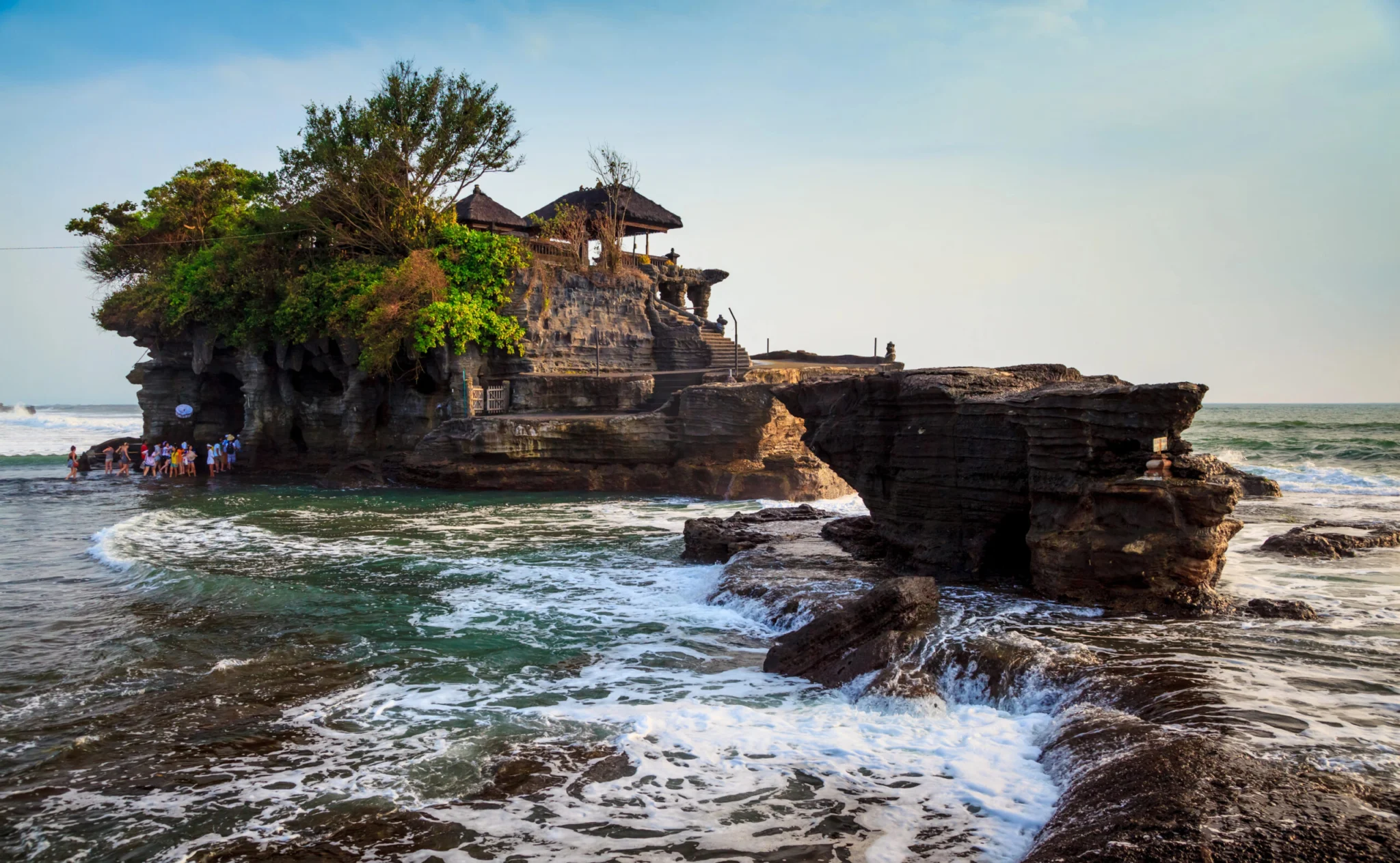 Świątynia w morzu (pura tanah lot), bali, Indonezja