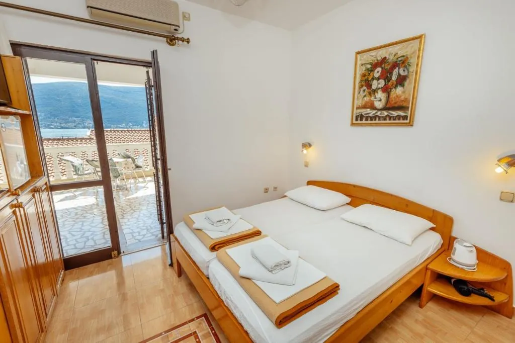 Radic Rooms