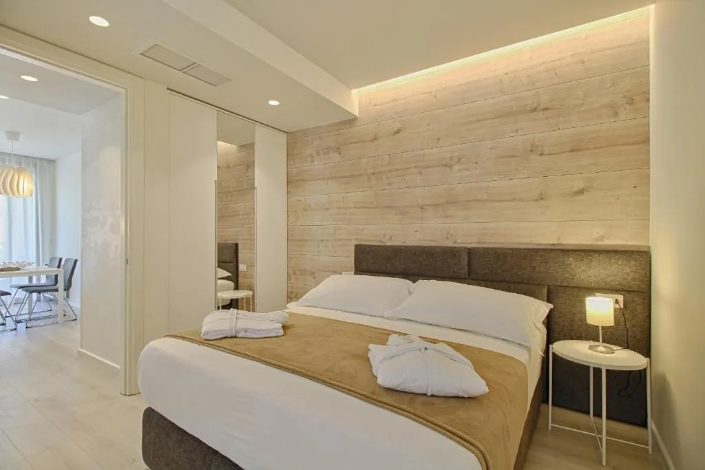 THE ROOMS