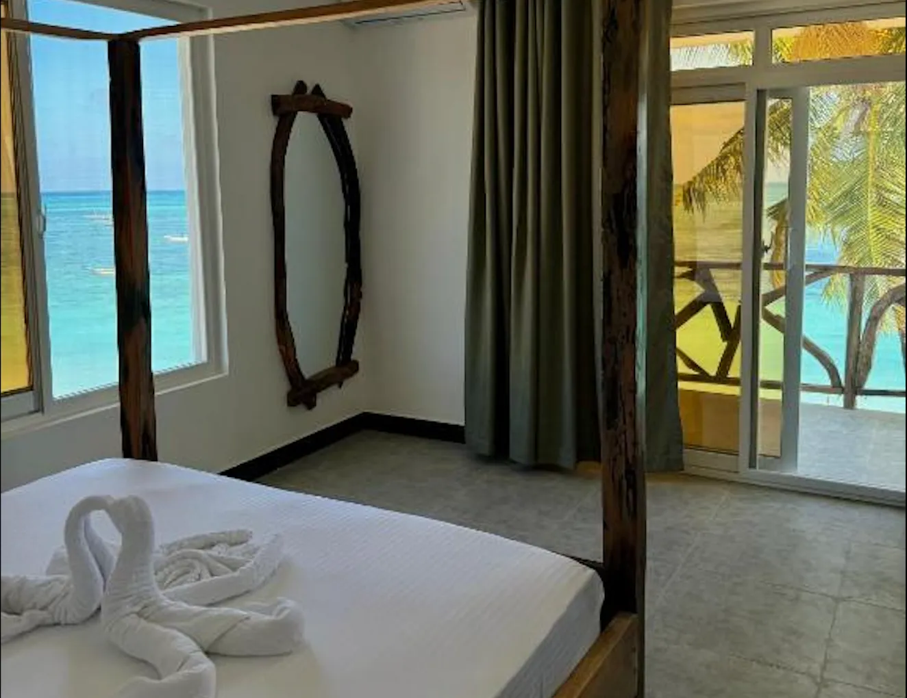 Dhow Beach Boutique Hotel