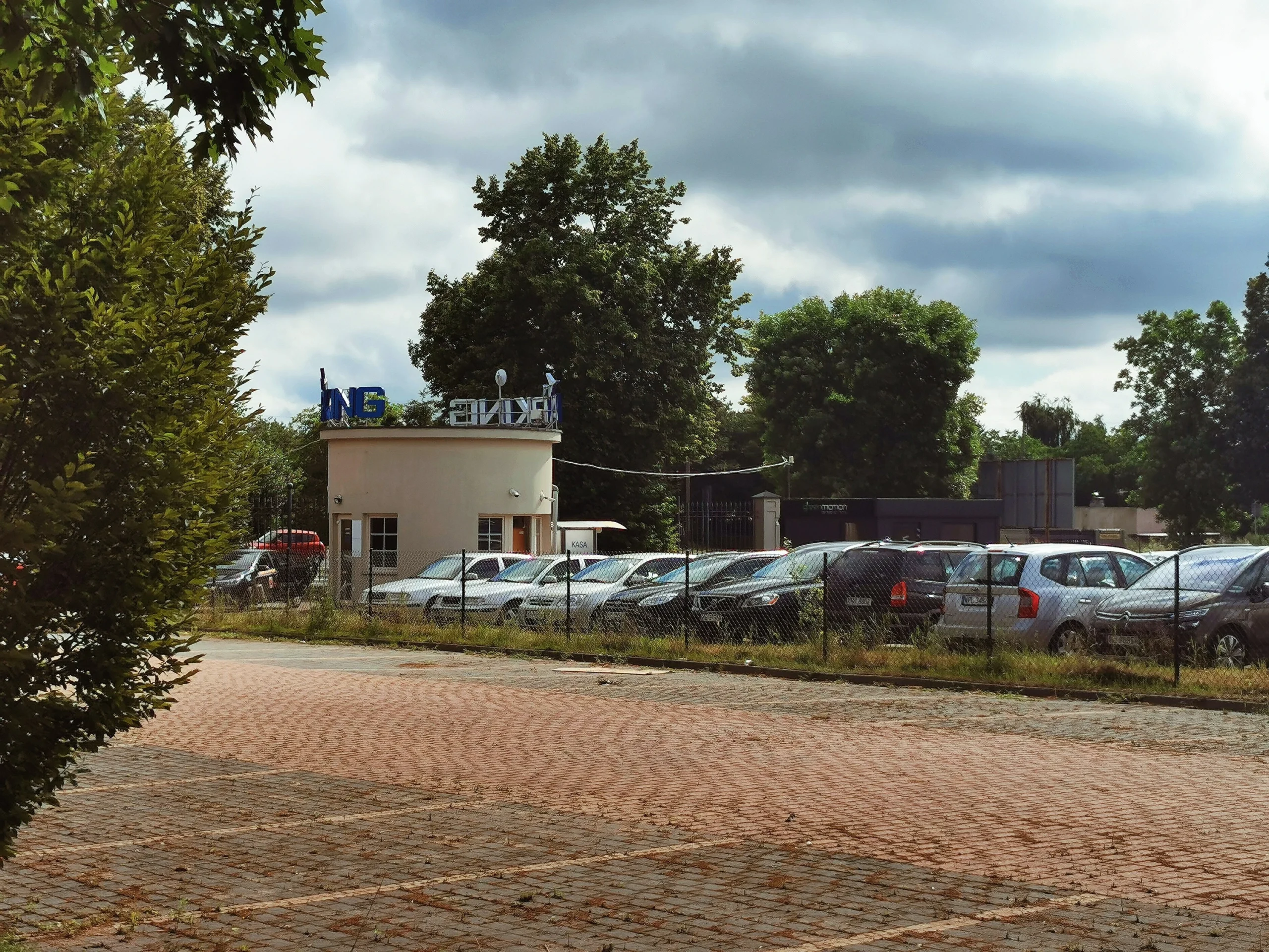 Parking Modlin Tani i Bezpieczny PREMIUM