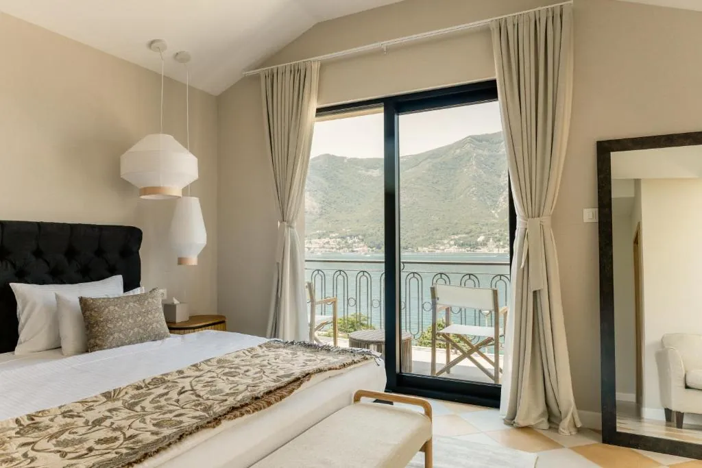 Adiya Signature Hotel