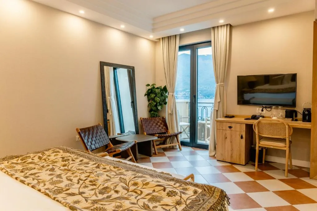 Adiya Signature Hotel 