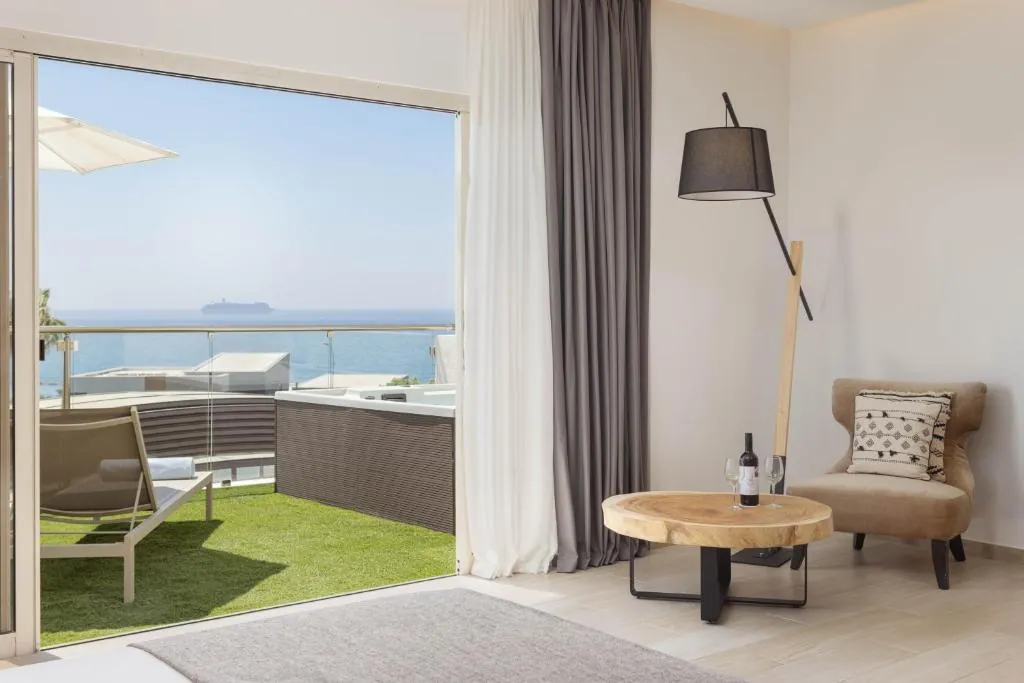 Atlantica Bay