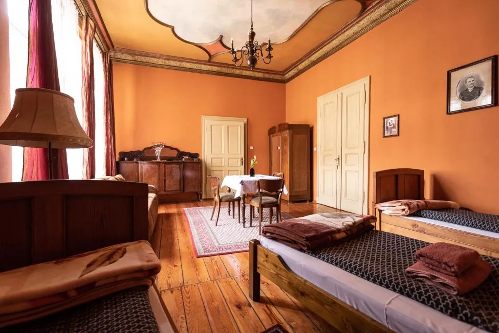 Hostel, Pokoje gościnne Mleczarnia