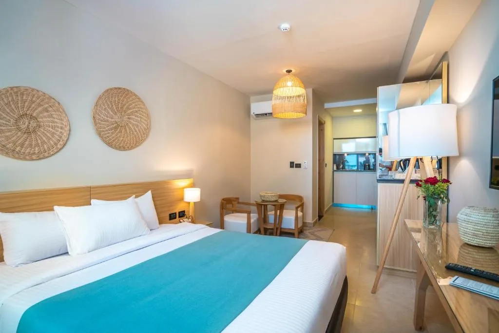 Redcon Suites