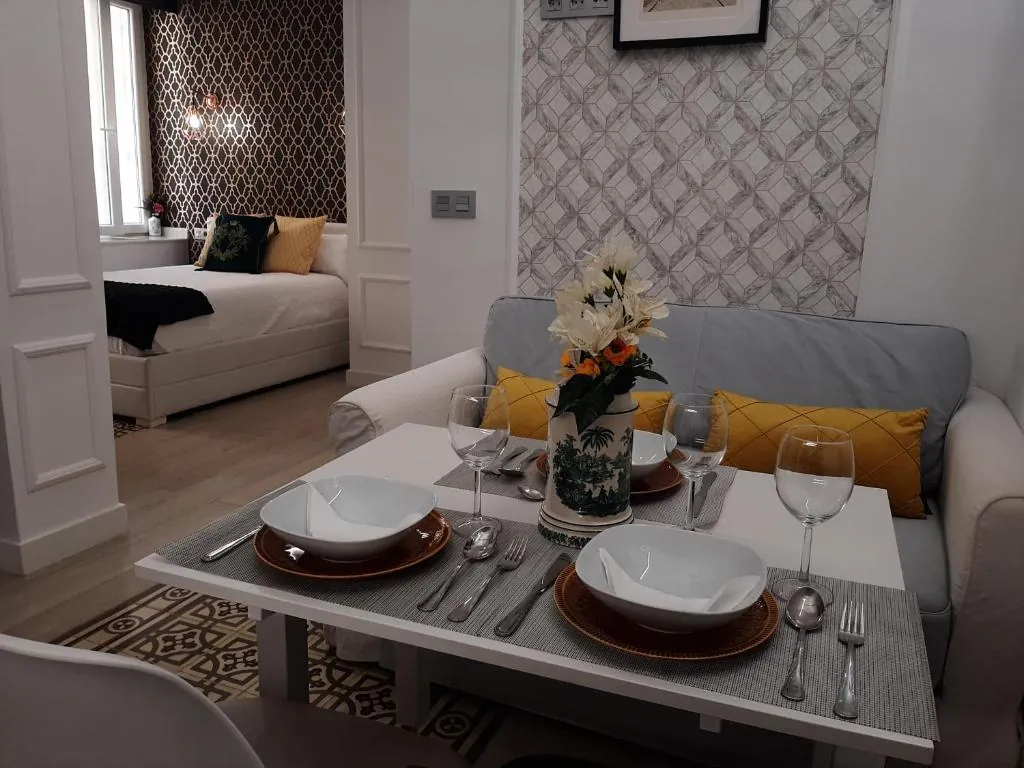 LA SUITE DEL CONDE LUXURY SUITES