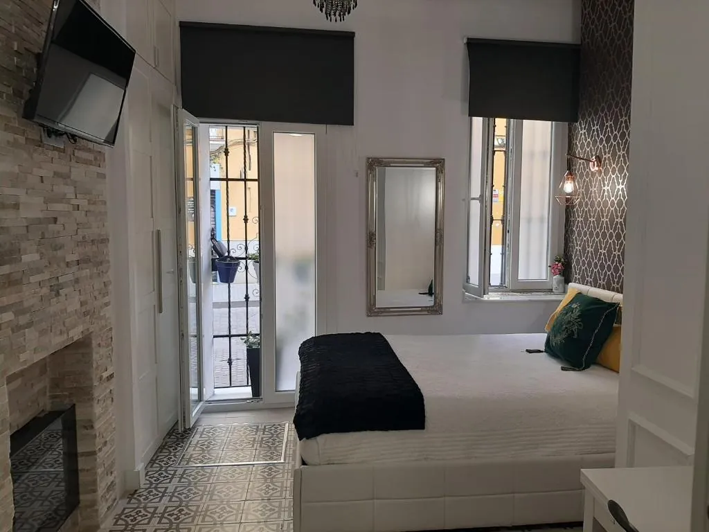 LA SUITE DEL CONDE LUXURY SUITES
