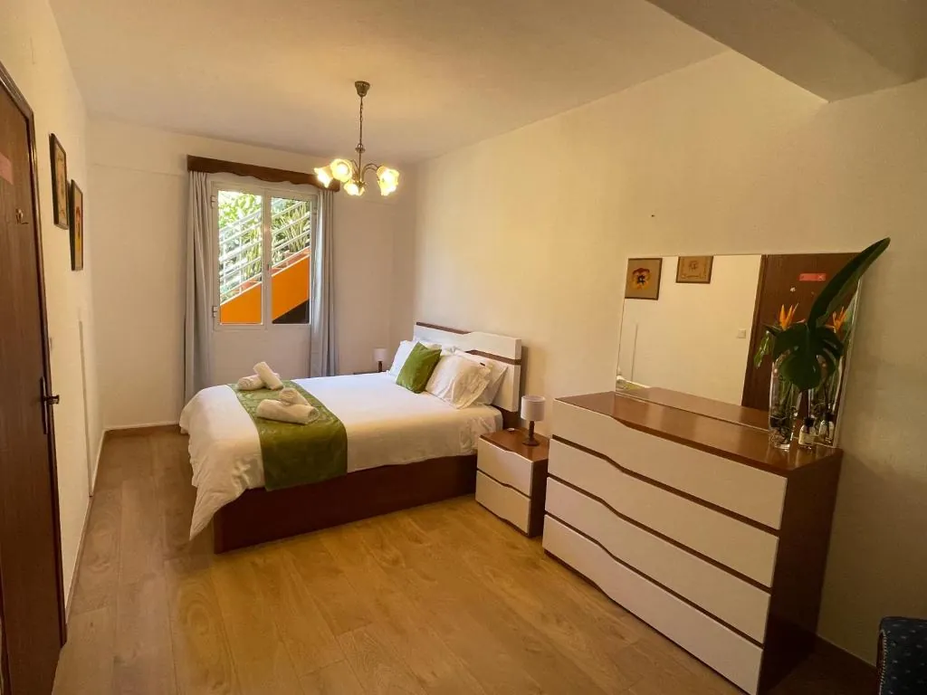 Sunset House Solo Traveller