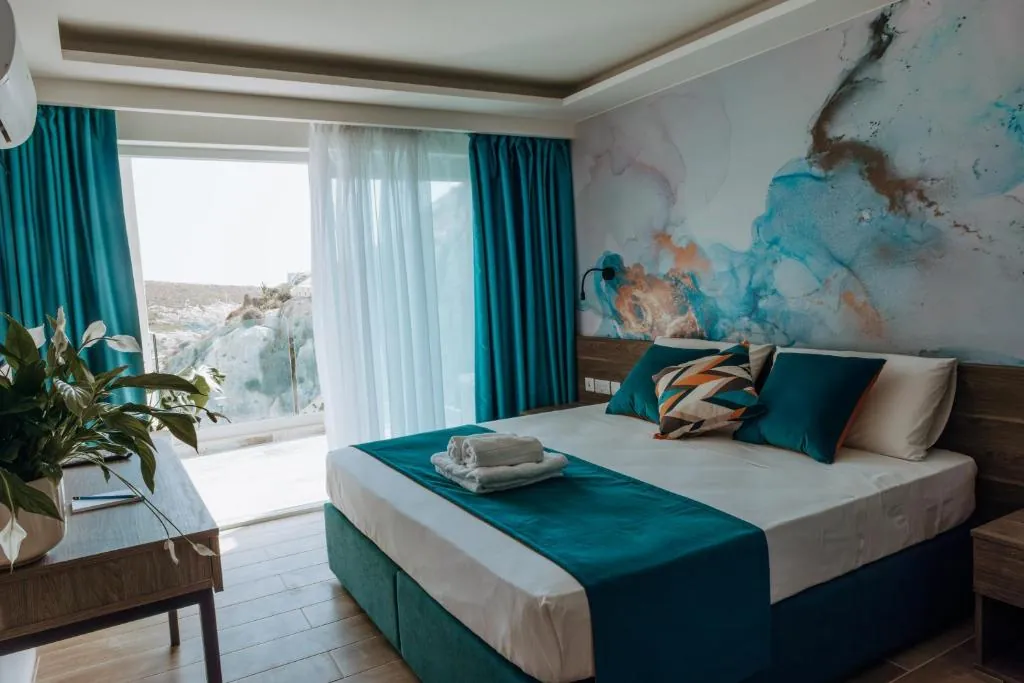 Blu Waters Boutique Hotel