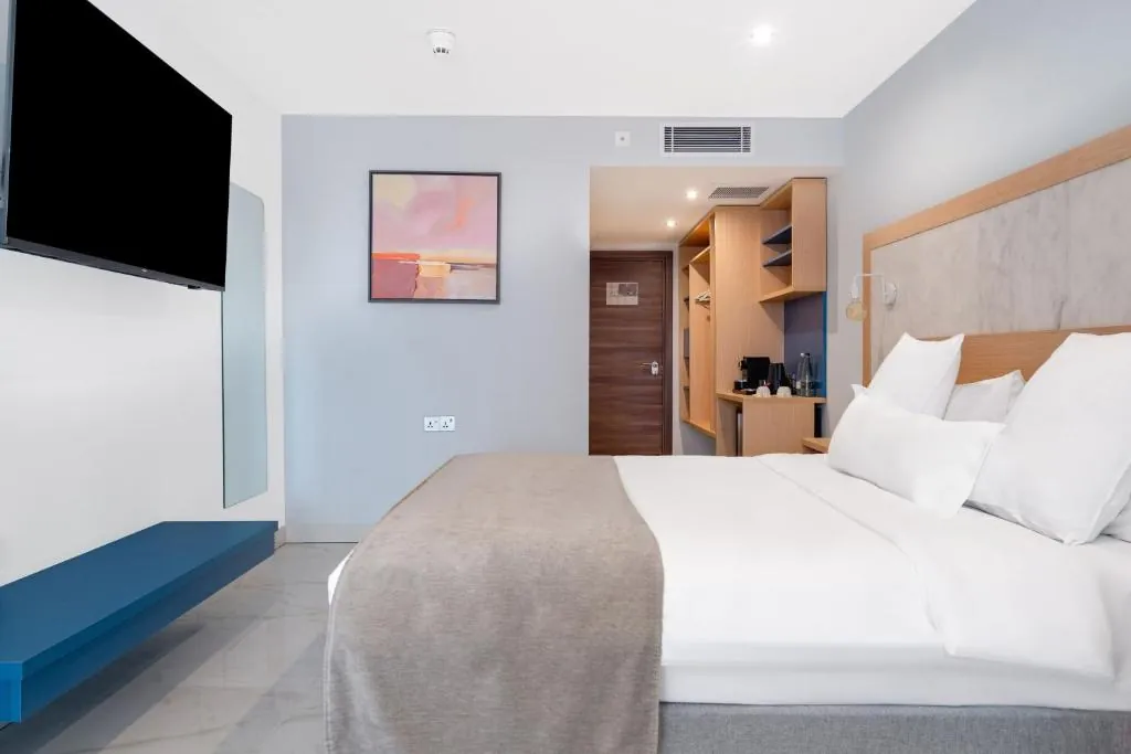 Reef Hotel & Spa