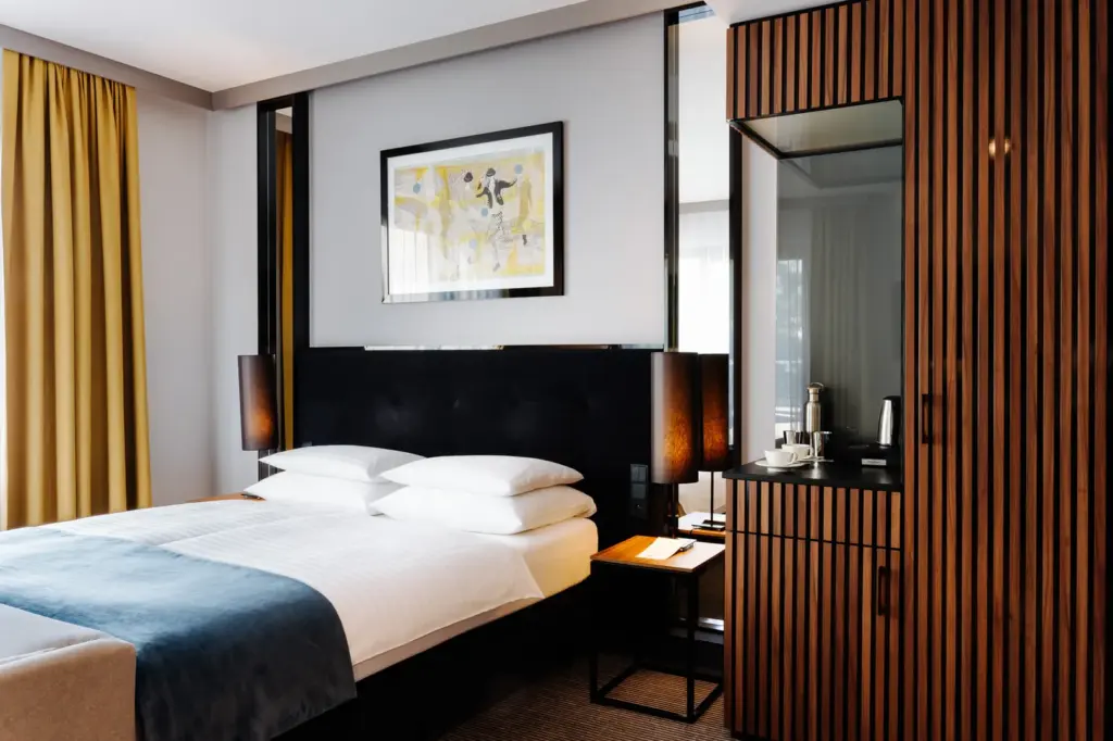 Grand Ascot Hotel