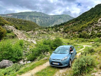 Albania wieś Dukat auto krajobraz